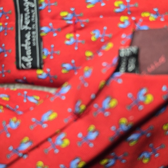 Salvatore  Ferragamo 100% Silk Tie Roster Print 60" - Picture 5 of 6